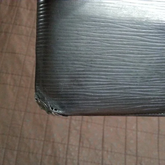 Vintage LV Louis Vuitton Epi Leather Wallet Bifold Unisex Women's Men's - Picture 13 of 14